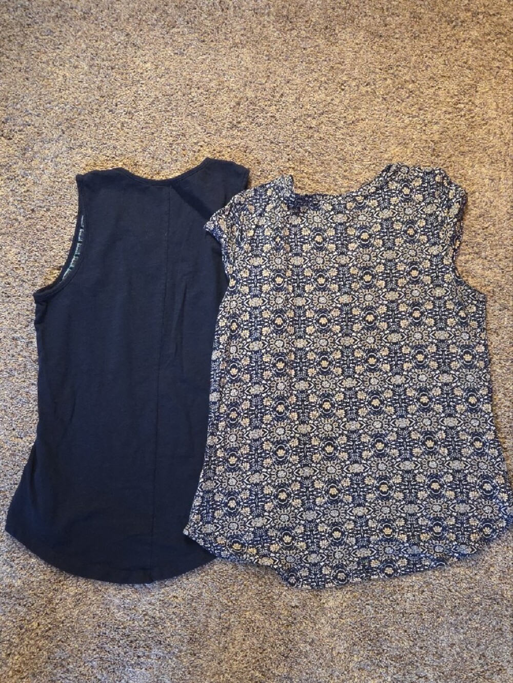 (2) Women's Navy Casual Summer Shirts - Picture 2 of 5